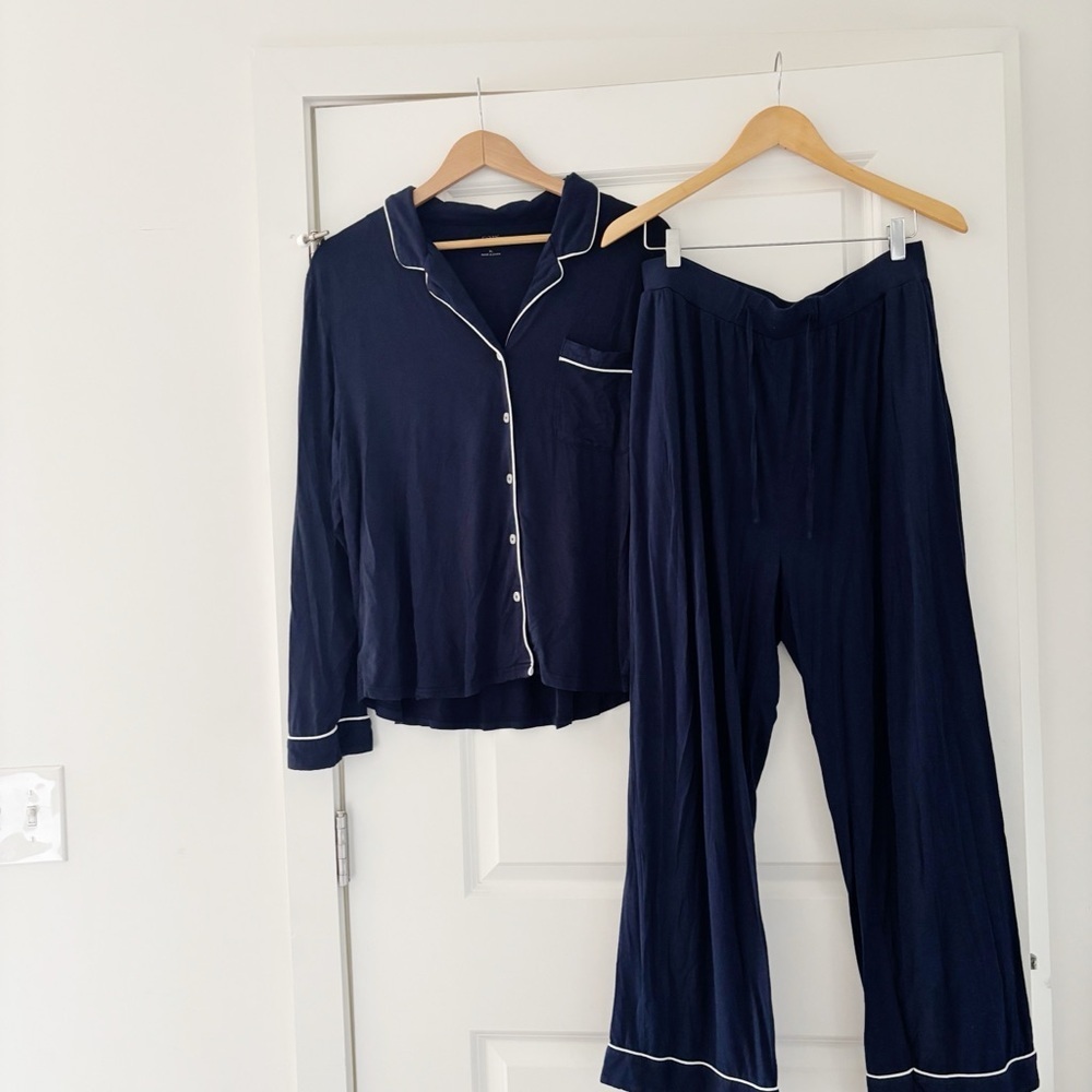 Cozy Earth Bamboo Stretch-Knit Long Sleeve Pajama Set Navy - Picture 6 of 12